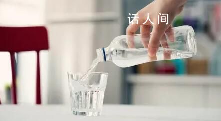 女子4小時狂喝14斤水中毒 網友：凡事過猶不及呀