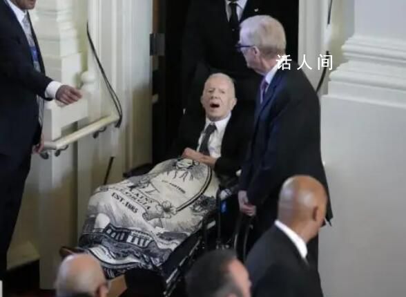 美國前總統卡特出席亡妻追悼會 在亞特蘭大罕見公開露面