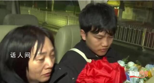 富豪與被拐兒子團聚:明天帶他提車