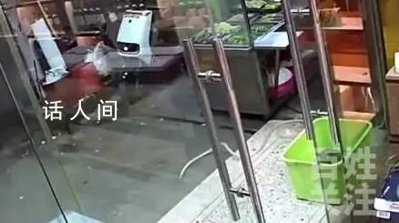 煙酒店玻璃太干凈 顧客接連撞上去