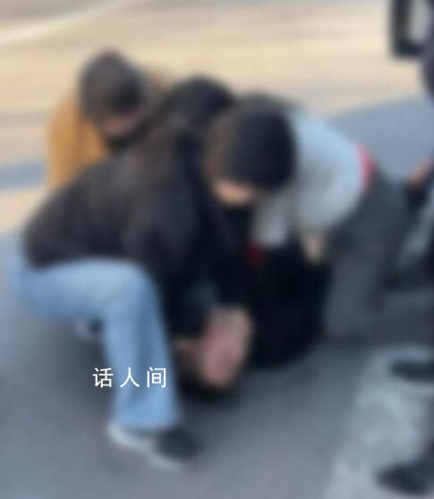 司機心臟驟停萬幸拉了一車醫護 由于搶救及時心臟驟停的司機師傅保住了性命