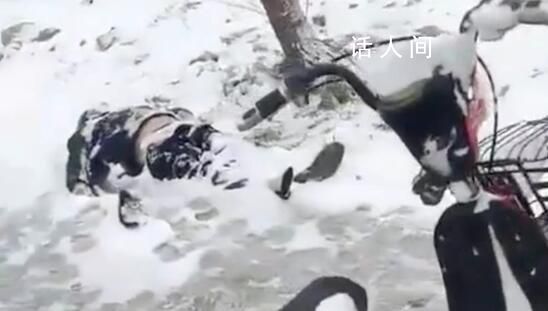 河南一男子醉倒雪地里被凍死 電動車停在一旁