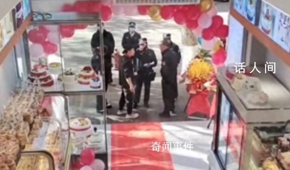 蛋糕店開業(yè)門口擺花籃被罰200元 這一執(zhí)法行為屬于正常執(zhí)法