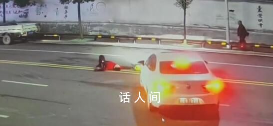 兩名司機撞倒同一男子僅隔14秒 所幸男子沒有大礙只受了皮外傷