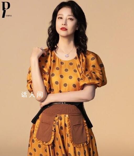 周海媚最后一次拍攝雜志寫真曝光 微笑著展示著自己的美麗