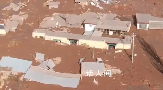 青海一村震后涌入大量淤泥有人被困 目前還在救援中