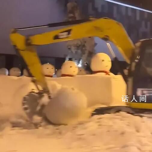 東北大街上驚現“雪人軍團” 每只雪人都足足兩米高