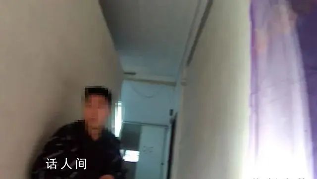 男子入室盜竊將贓款藏進馬桶 民警將嫌疑男子傳喚至派出所
