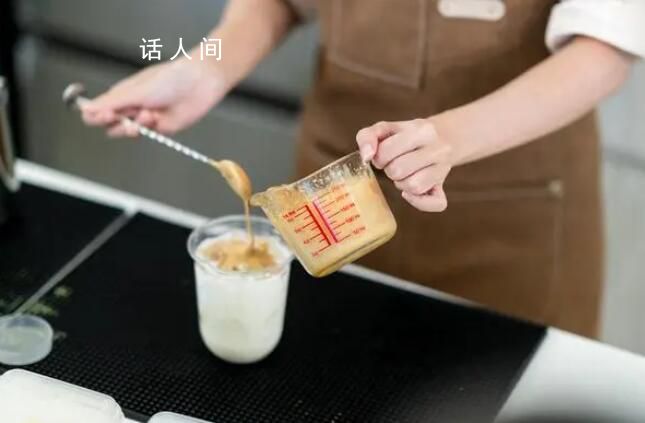 85后大叔賣奶茶身家150億 在五環(huán)外悶聲發(fā)財
