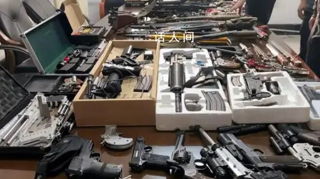 男子私藏槍支家中宛如“軍火庫(kù)” 在該男子家中查扣疑似槍狀物56支