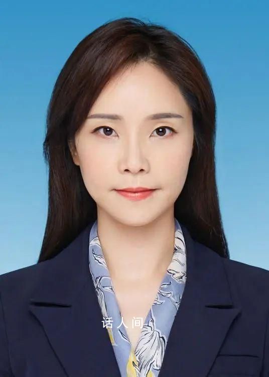 高顏值局長擬任省直管市市長 英語德語無縫切換