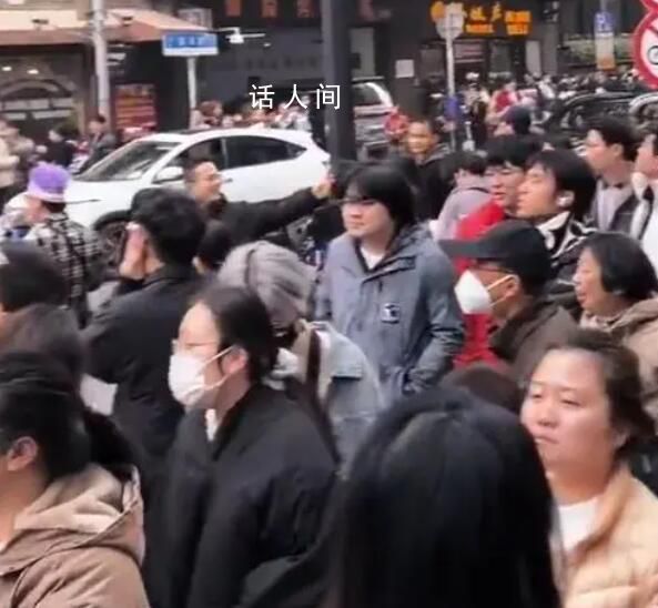 繁華讓周末的黃河路大堵車(chē) 感受那份獨(dú)特的上海風(fēng)情