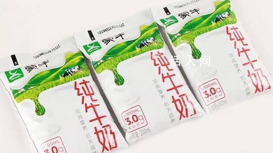 蒙?？头貞?yīng)袋裝奶包裝南北差異 工廠設(shè)備型號不完全一樣