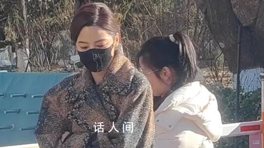 辛芷蕾現身央視春晚彩排 舉手投足盡顯優雅