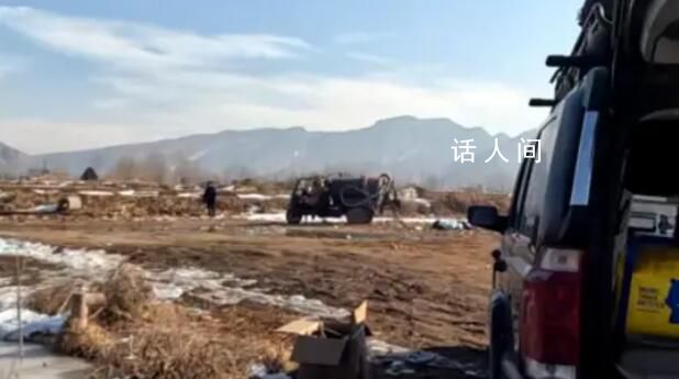 游客露營拒付費(fèi) 村民糞車澆地