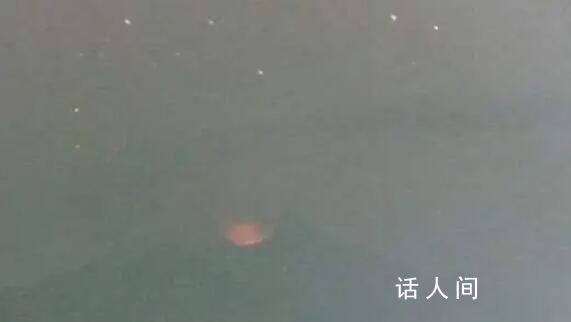 日本鹿兒島火山噴發 噴出的較大石塊落在距火山口1公里處