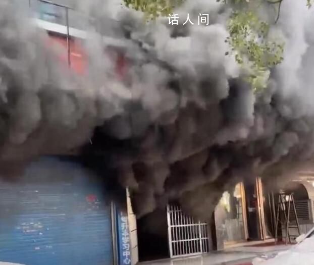江西火災目擊者:逃出來的多是學生