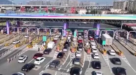 最“火”春運啟動 全國跨區域人員流動量預計將達90億人次