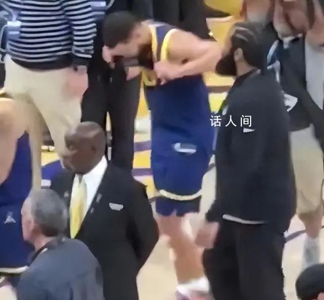 庫里把球衣撕了 湖人雙加時艱難戰(zhàn)勝勇士