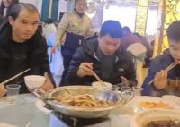 滯留旅客在湖南10人一桌免費吃席 一中午供應(yīng)69桌