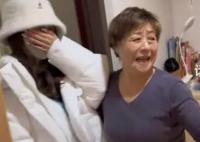 孫女偷偷回老家 陪爺爺奶奶過(guò)年