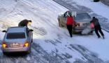 武漢網(wǎng)約車司機(jī)稱因下雪需線下加價(jià) 讓許多市民大呼過分