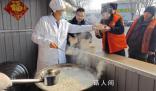 北京新發地10噸除夕餃子開煮 為留守保供的2000多商戶送上熱騰騰的除夕餃子
