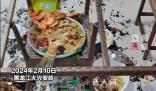 聚餐時桌子突然炸了全家人淡定舉杯 拍攝者稱后面在飯店訂的菜