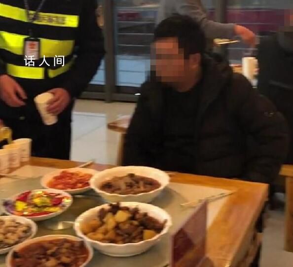 卡車司機被執法人員攔下吃年飯 獲得一份意外的感動