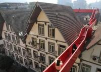 重慶推出上房揭瓦式旅游項(xiàng)目 把旅游步道搬到屋頂會(huì)是一種怎樣的體驗(yàn)