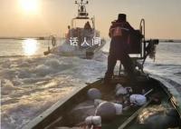 5人坐漁船出海游玩遇發動機故障被困 在海警的護送和拖帶下遇險市民和漁船成功脫險