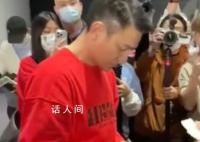 粉絲拿簽名照讓劉德華鑒定 劉德華高情商回答：感情是真的