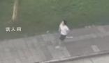 原來去年樓下跑步的女生是賈玲 原來當(dāng)時(shí)就這么瘦了