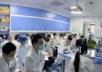 女子1年內