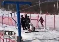 滑雪場纜車脫軌游客摔落 文旅局回應