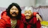 拾荒捐款百萬男子因奶奶去世崩潰 稱自己無家可歸太累了