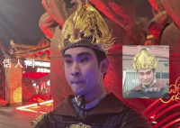 丟刀侍衛(wèi)回應沒刀硬提 表演時用力過度導致刀斷了