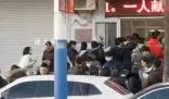 市民排隊為德州受傷學生獻血 小學門口發生重大交通事故