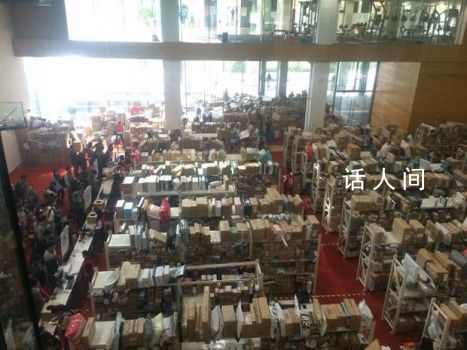 快遞員稱加錢包裹上門送件引爭議 快遞公司如何優化派送模式