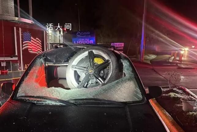 在美中國(guó)女生醉駕保時(shí)捷瘋狂翻滾 車上兩女一男均無生命危險(xiǎn)