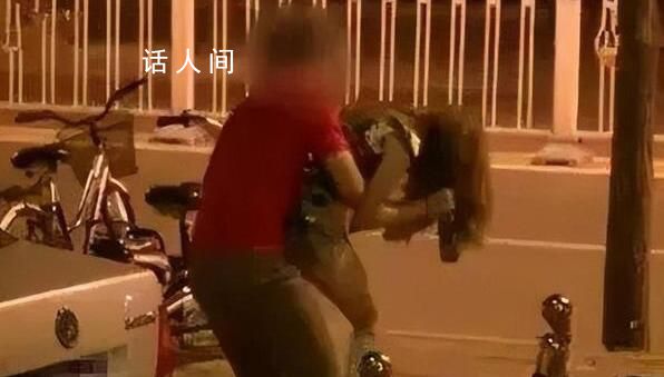 女子遭陌生男鎖脖初中生相救 當地警方回應已介入處理