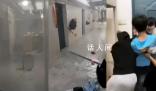 南昌再遇雷暴天氣 學生用身體堵門